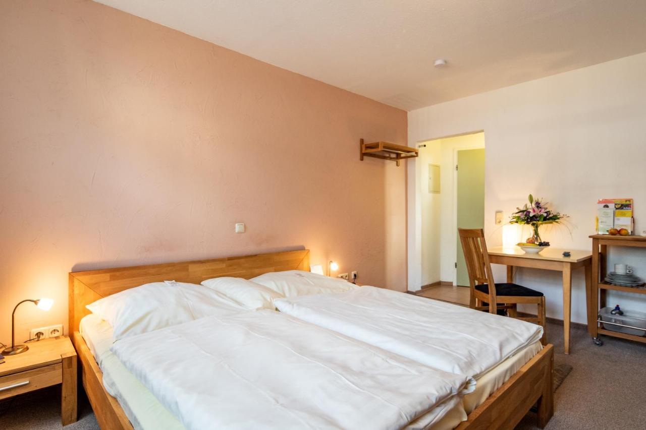 Hotel Goldflair Am Rathaus Корбах Екстериор снимка