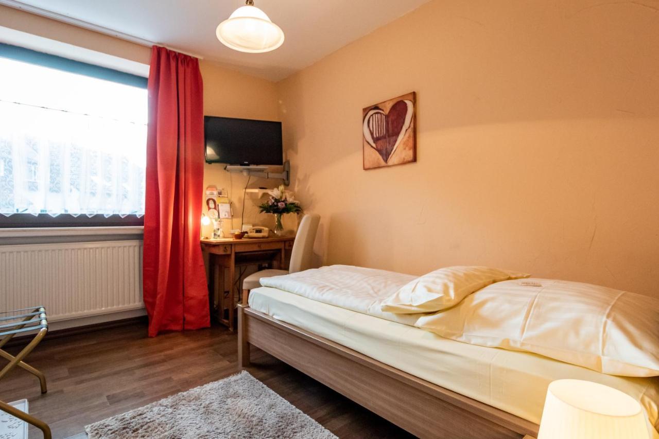 Hotel Goldflair Am Rathaus Корбах Екстериор снимка