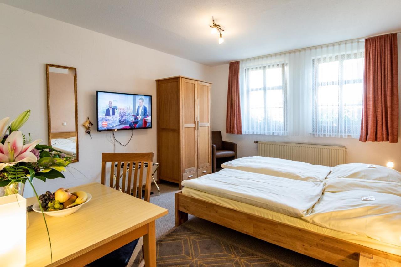 Hotel Goldflair Am Rathaus Корбах Екстериор снимка