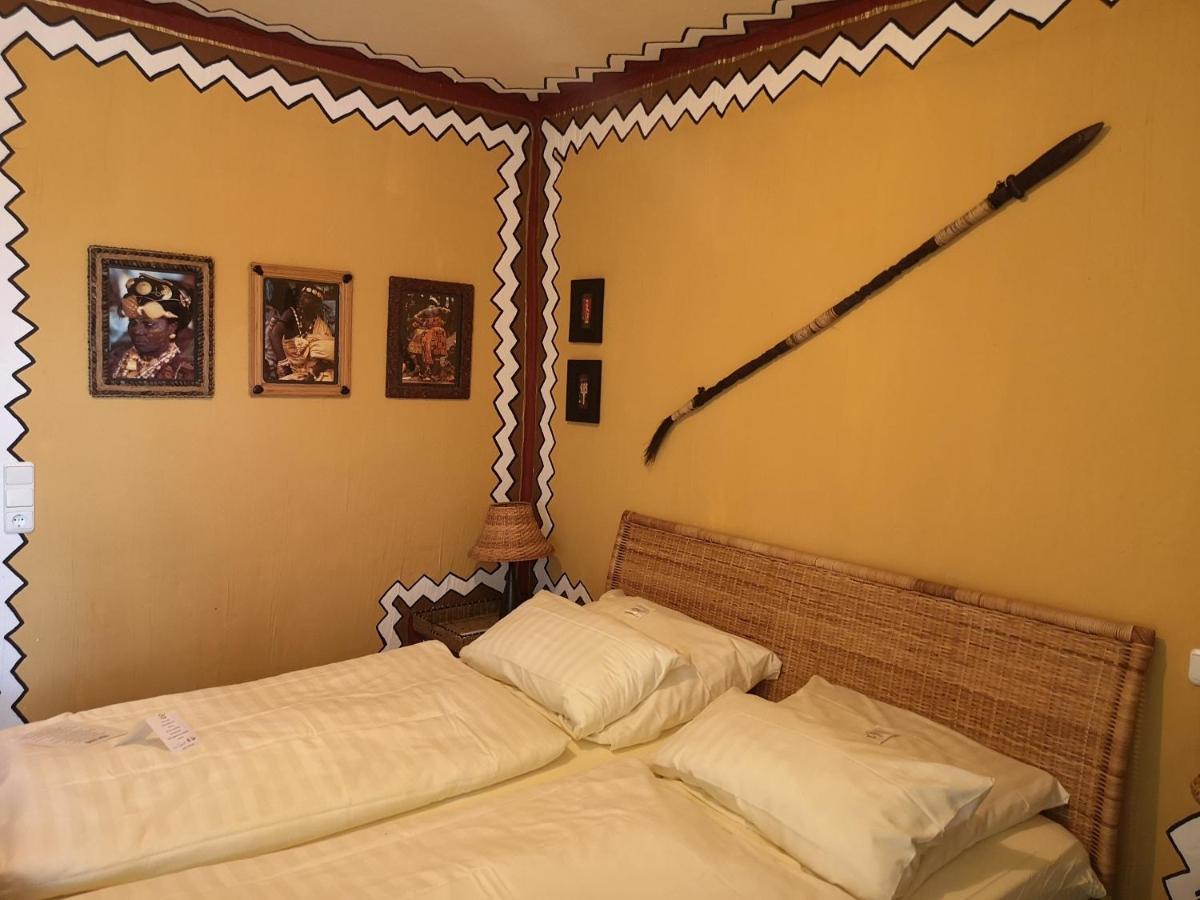 Hotel Goldflair Am Rathaus Корбах Екстериор снимка