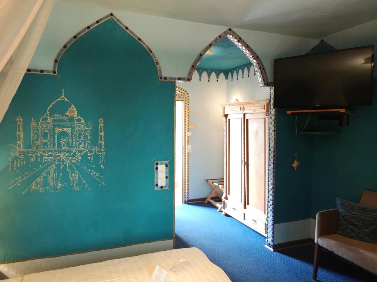Hotel Goldflair Am Rathaus Корбах Екстериор снимка