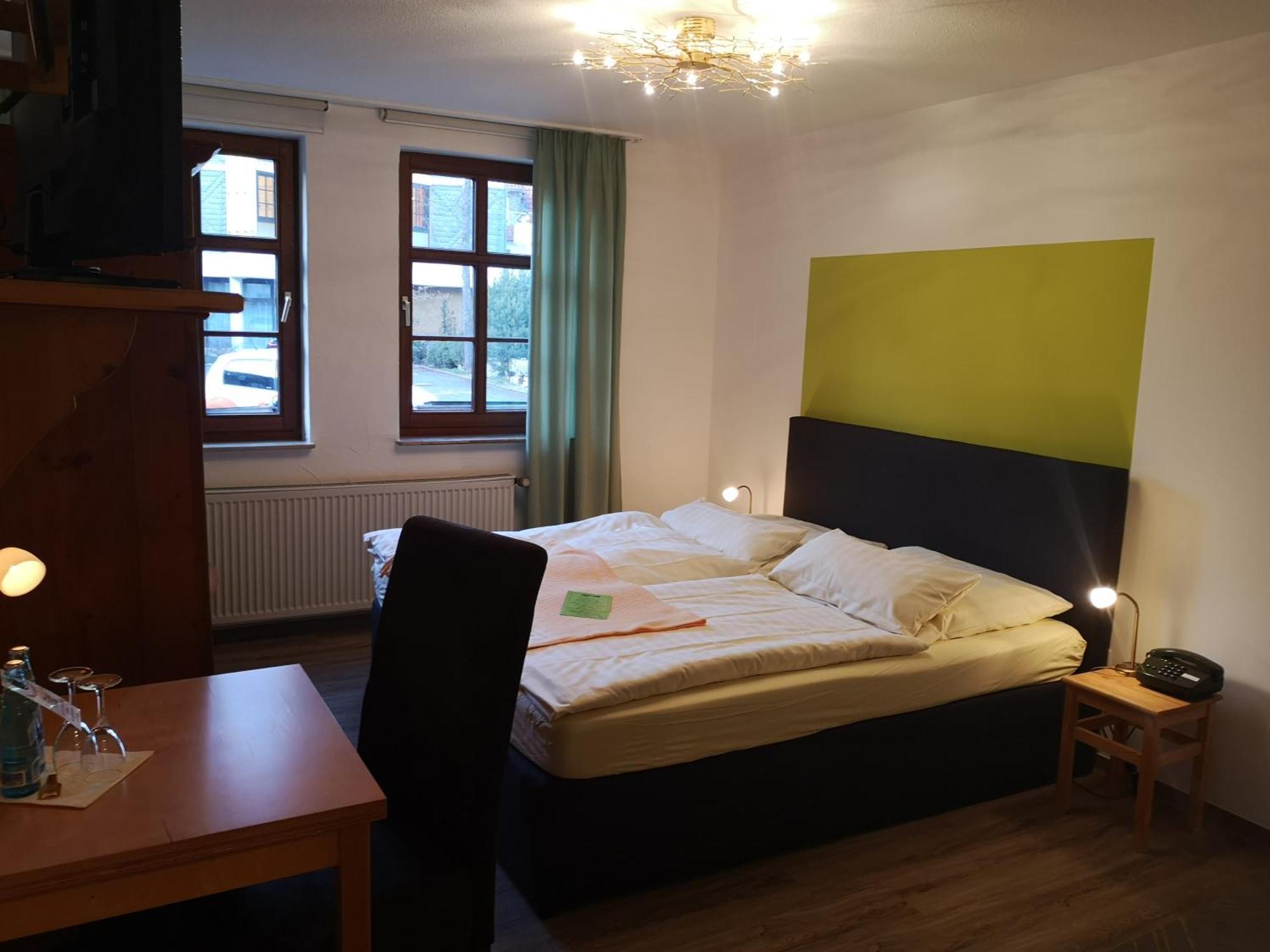 Hotel Goldflair Am Rathaus Корбах Екстериор снимка