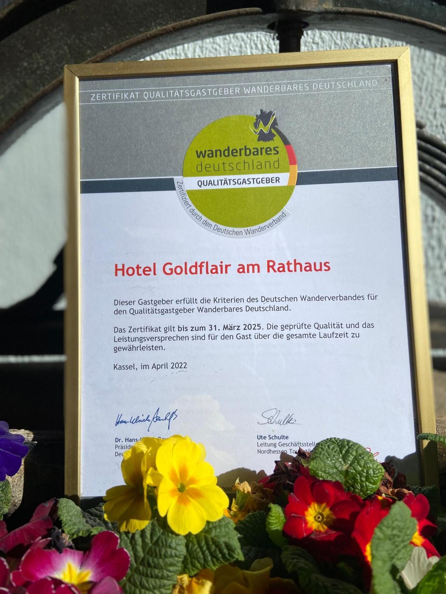 Hotel Goldflair Am Rathaus Корбах Екстериор снимка